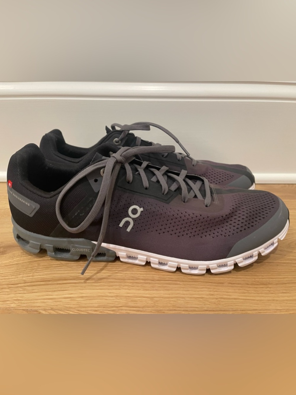 On Cloud Running Shoes for Men - Black/Gray